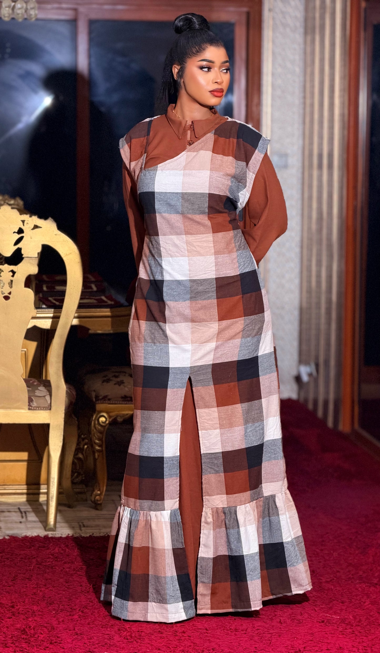 Robe carreau en lin marron avec foulard
